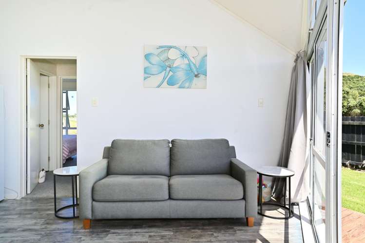 12A Weld Street Māhia Beach_7