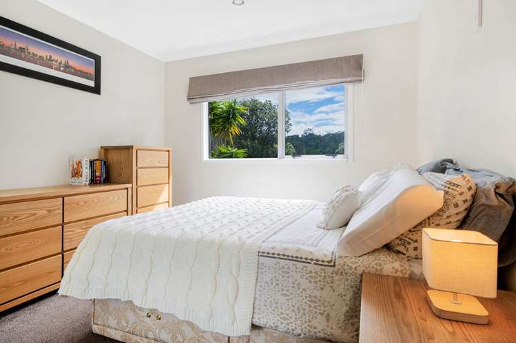 2/32 Hale Crescent Bayview_14