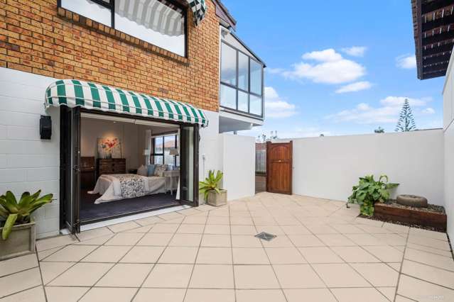 2/20 Wernham Place Northcote_2