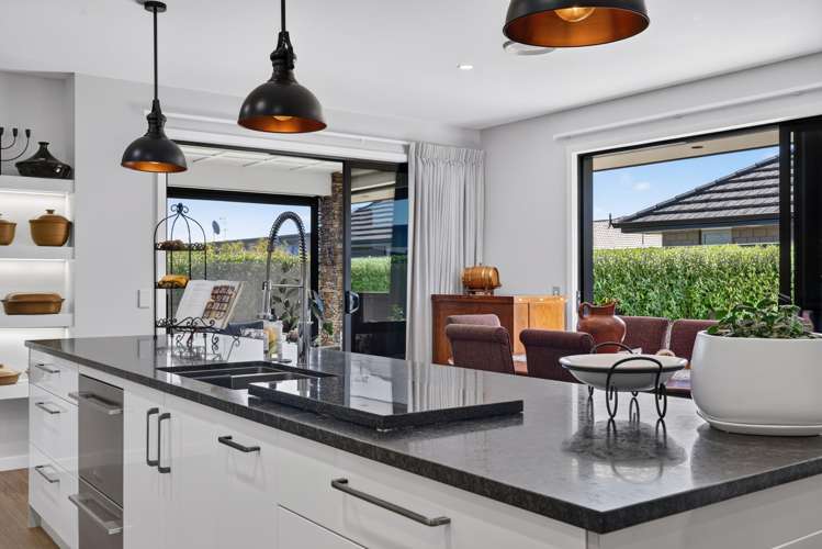 5 Ruahine Road Poraiti_12