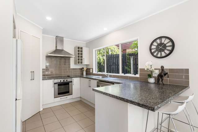 2/13 Eversleigh Road Belmont_2