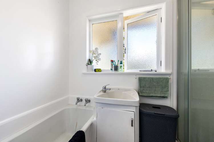 30 Seabrook Avenue New Lynn_18