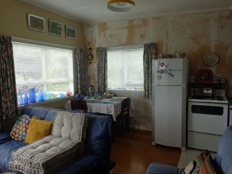 114 Short Street Kawhia_5