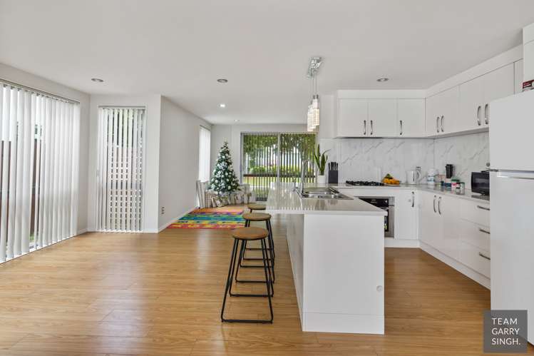 11 Phar Lap Crescent Takanini_4