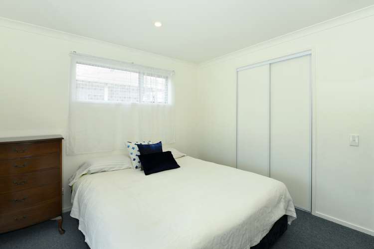 22 Saint Lawrence Street Toi Toi_10