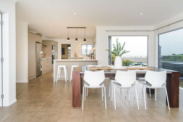 78 Cashmere Drive Fitzherbert_4