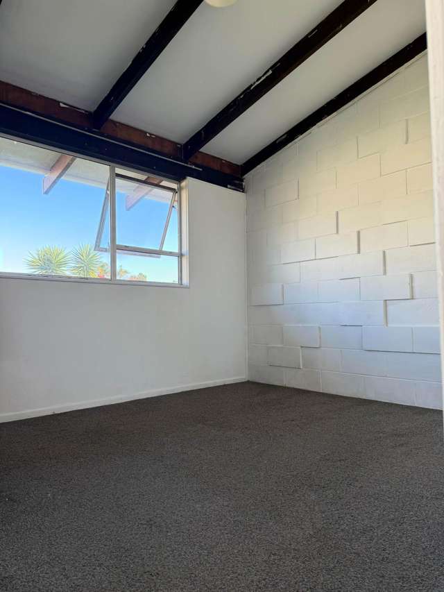 2/128 Farquhar Road Glendene_4