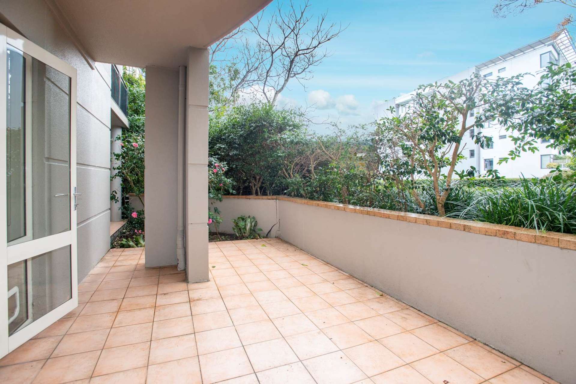 Gb/18 Joseph Banks Terrace Remuera_0