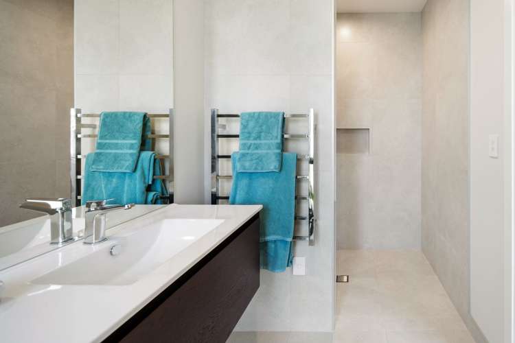 39 Sunline Drive Leamington_18