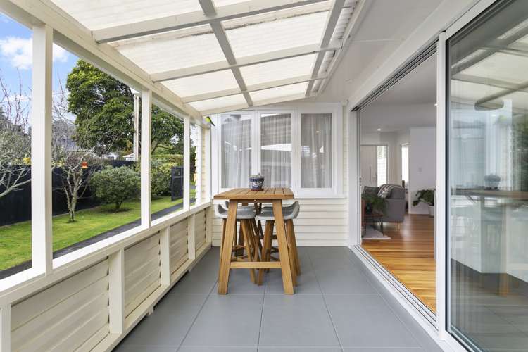 58 Brandon Road Glen Eden_11