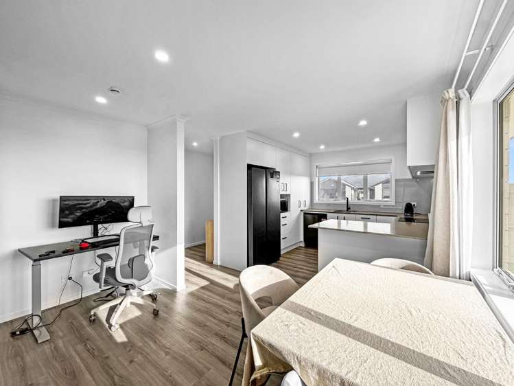 74 Atlantic Drive Fitzherbert_2