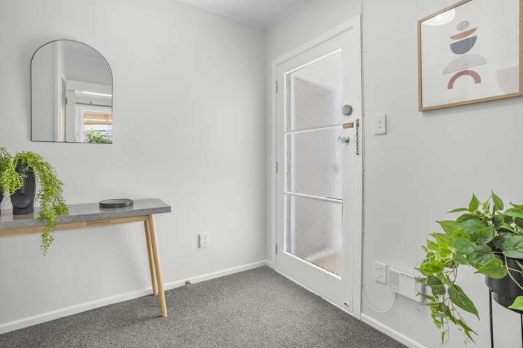 38 Momona Street Wainuiomata_13