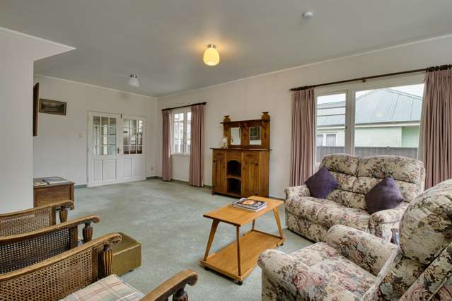 1008 Frederick Street West Mahora_4