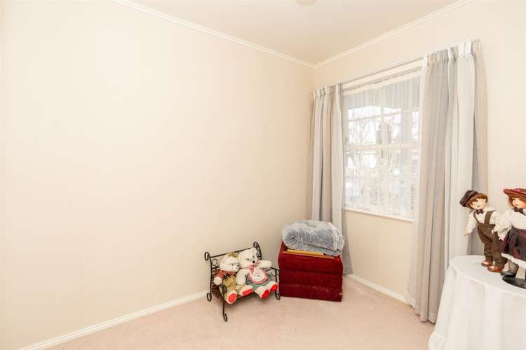 65 Poaka Avenue Dinsdale_11