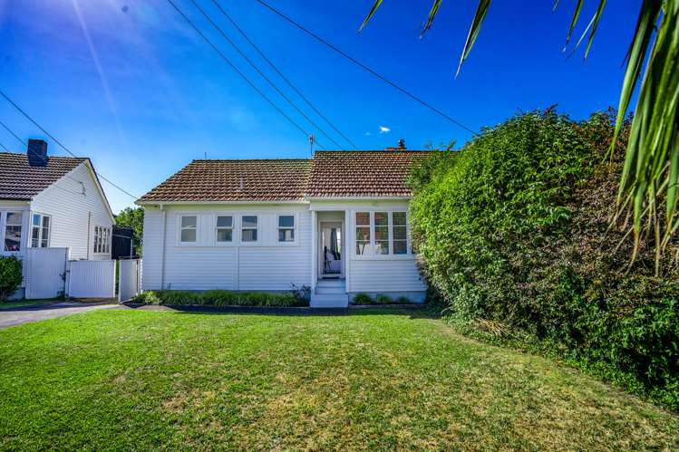 41 Waterbank Crescent Waterview_1