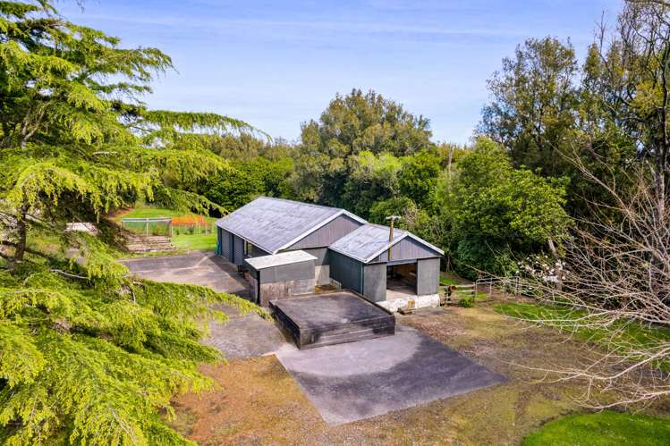 130 Cross Road Lepperton_18