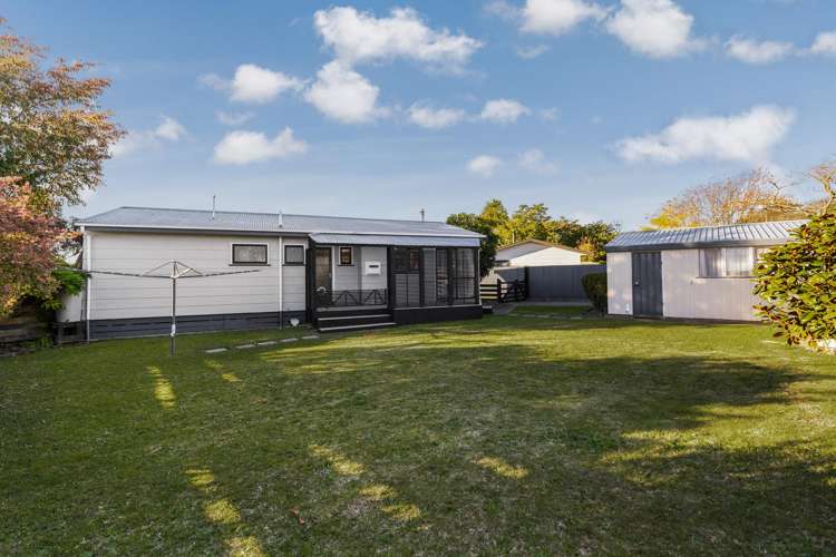 4 Kirkcaldie Grove_1