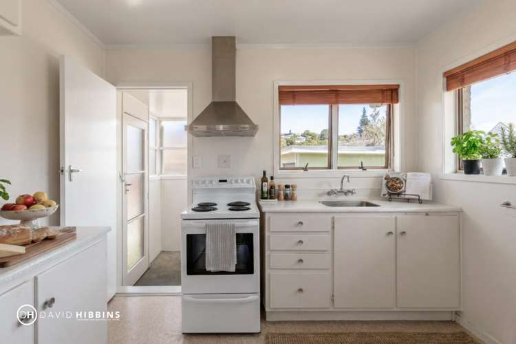 2/16 Mannering Place Hillcrest_9