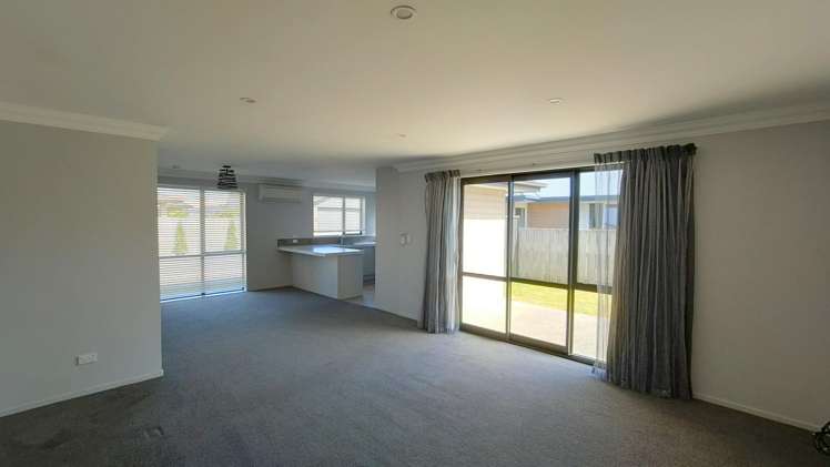 C/32 Lowe Street Avenal_1