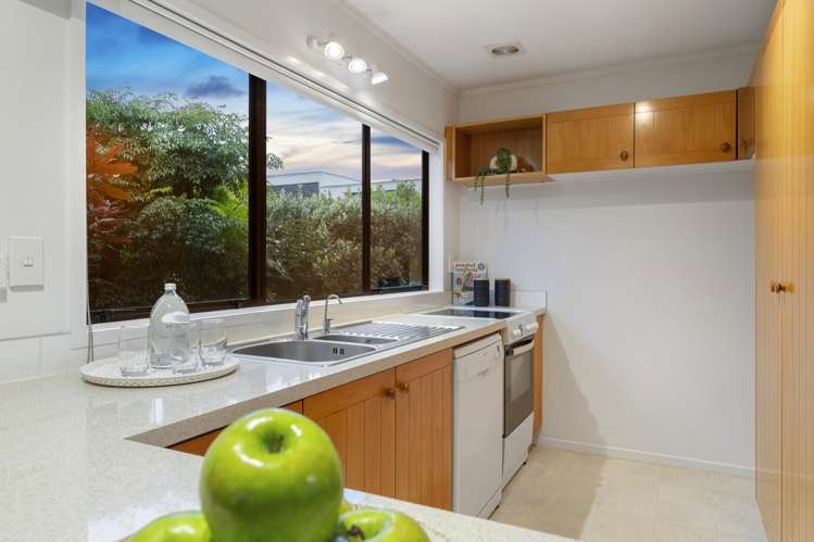 1/2 Kowhai Road Campbells Bay_8