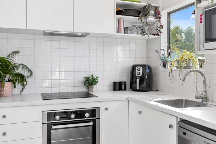 19b Hayley Grove Papamoa_6