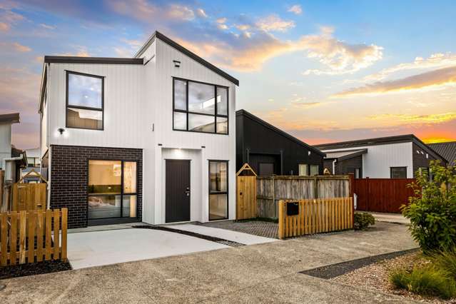 Charm and Elegance at 5 Herekino Street: Your Dream Home in Westgate, Auckland, 0814