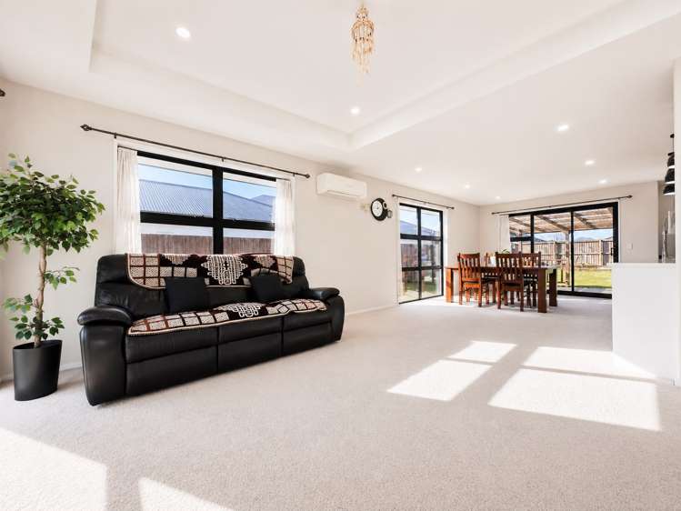 5 Dahlia Drive Wigram_16