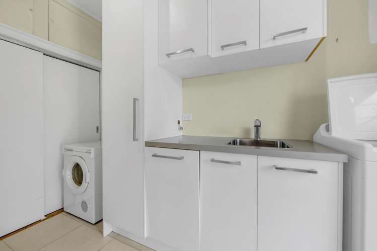 17 Eastern Beach Road Eastern Beach_22