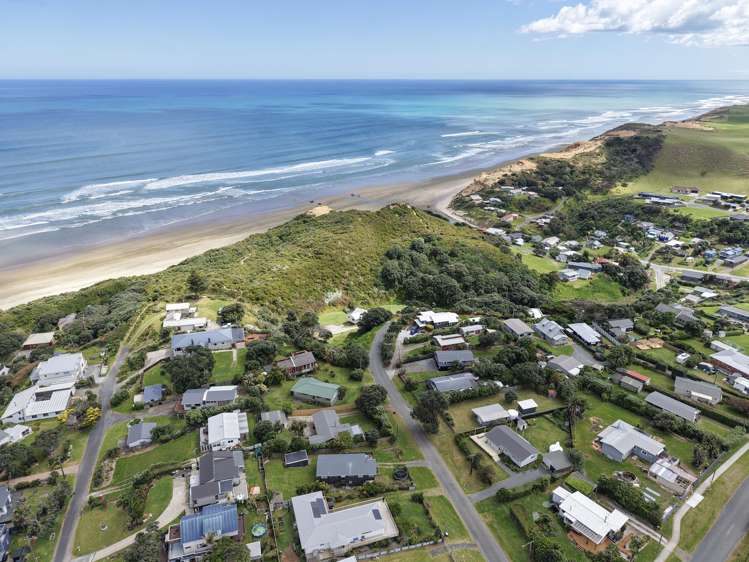 5 Bayly Street Baylys Beach_37