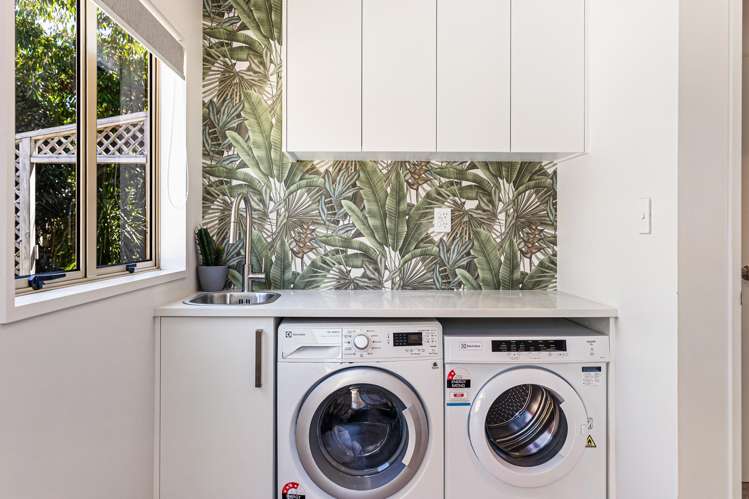 484 Beach Road Murrays Bay_23