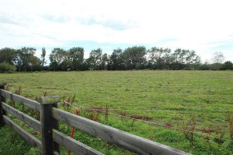 207 Winter Road Wyndham Surrounds_8