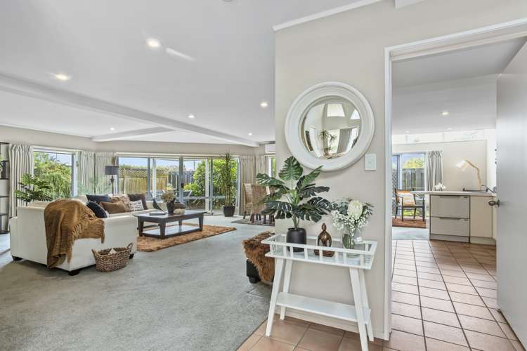 2/3 Hostel Access Road Eastern Beach_8