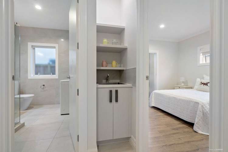 10 Carrickdawson Drive Flat Bush_5