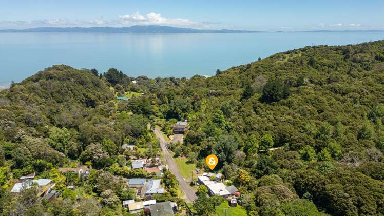 15 Pohue Creek Road Waiomu_36