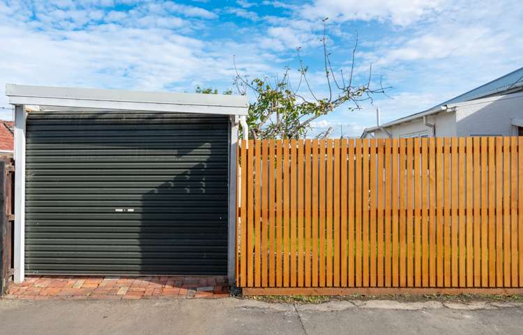 8 Maybank Street North East Valley_19