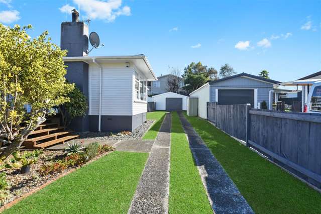 16 Manapouri Place Glenview_2