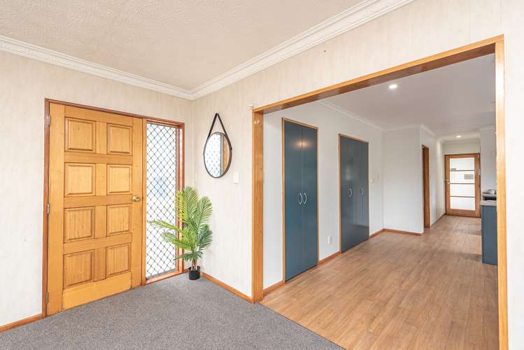 43 Exeter Crescent Springvale_2