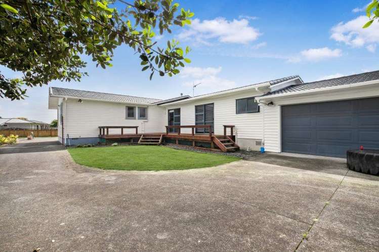 16 Montmere Avenue Te Atatu Peninsula_13