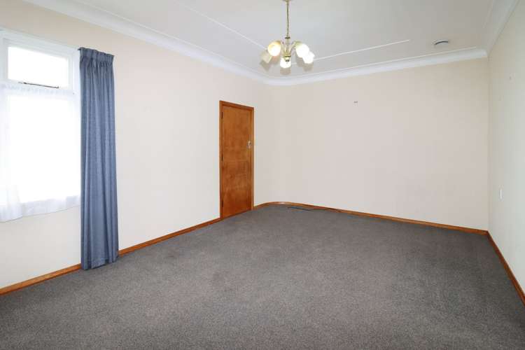 204 High Street South Carterton_13