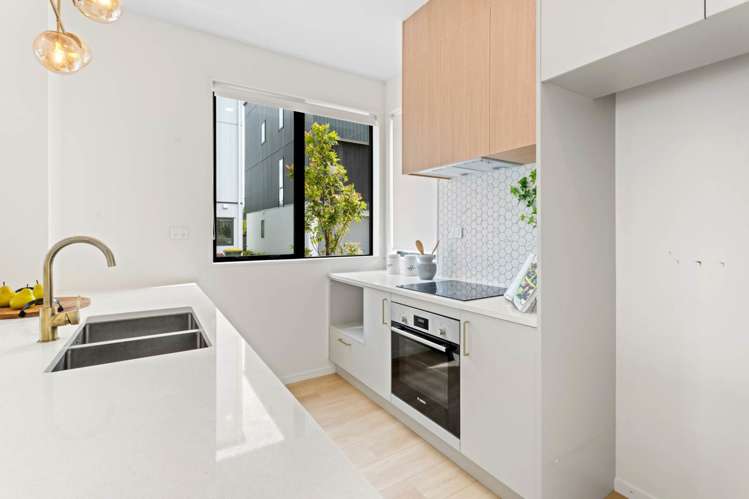 17 Papa Takaro Lane Flat Bush_8