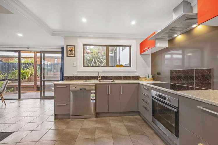 7 Dalkeith Street North East Valley_6