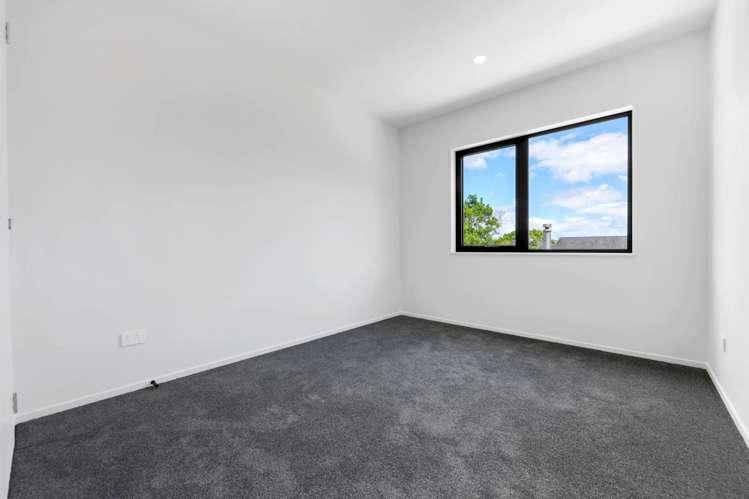 2/7 Edgar Pearce Place Howick_14