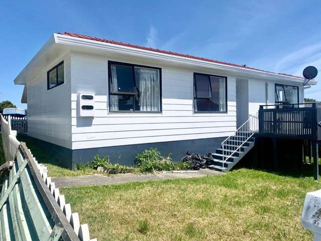 3/1 Rebecca Rise Clendon Park_3