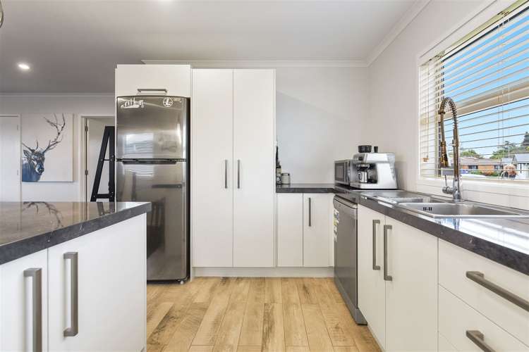 5/11 Errol Close Burbush_4