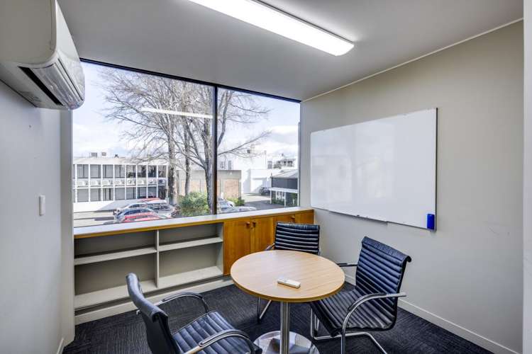 207 Avenue Road East Hastings Central_7