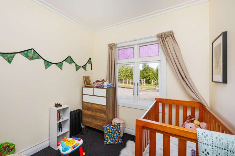 8 Knorp Street Halcombe_11