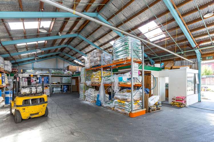 66-80 High Street North Carterton_28