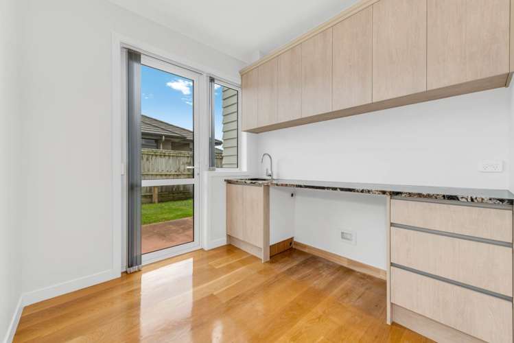 70 Seventh View Avenue Beachlands_16