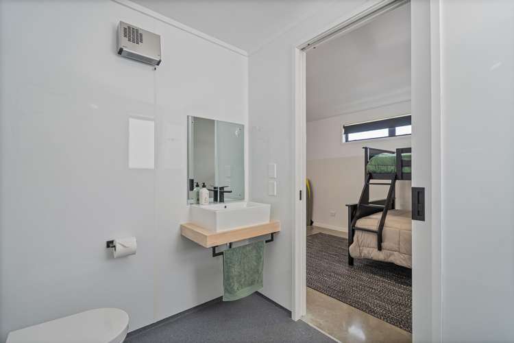 31 Longreach Drive Cooks Beach_30