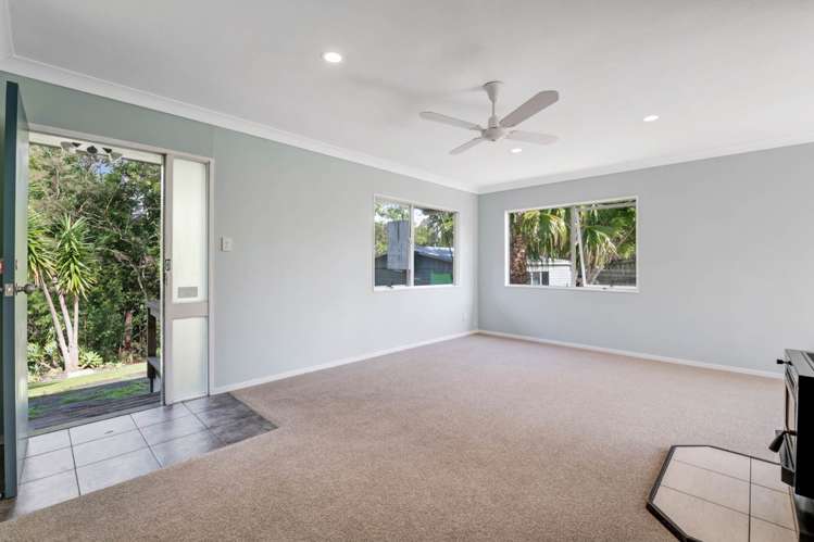 89 Brian Crescent Stanmore Bay_5